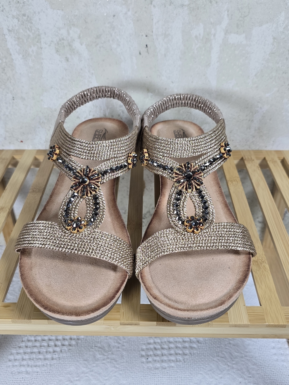 SHIBEVER Gold Beaded Wedge Sandals Women’s Size 8 EU 40 NWOT